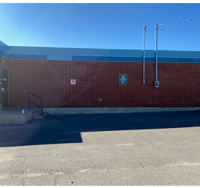 Side wall and small landing before the new loading ramp